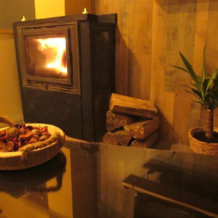 L'Ecrin De Dounia Hotell Bourg-sur-Gironde Exteriör bild
