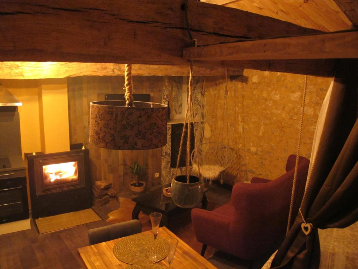 L'Ecrin De Dounia Hotell Bourg-sur-Gironde Exteriör bild